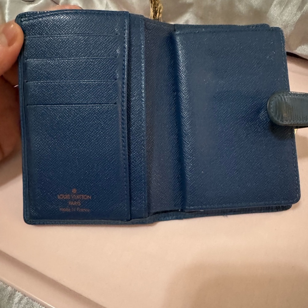 Louis Vuitton Epi Porte Monnaie Viennois Wallet - Picture 8 of 11